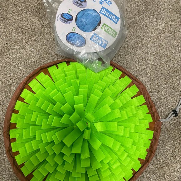 AWOOF Pet Snuffle Mat for Dogs, Interactive Feed Game - Picture 2 of 7
